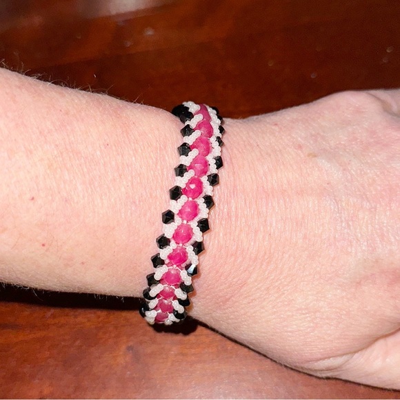 Handmade Snake Pattern Seed Bead and Crystal  Design Bracelet  NWT OOAK - Picture 2 of 4